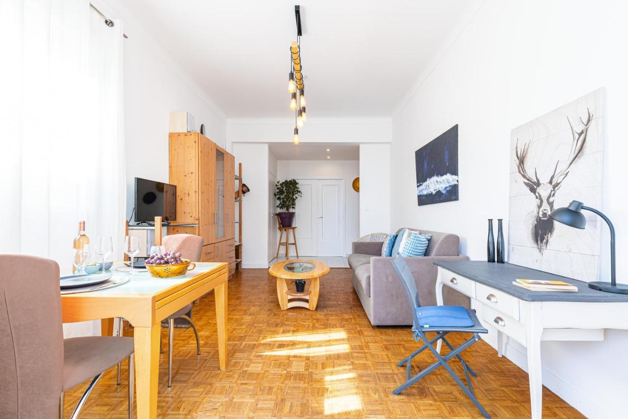The Place To Be In Nice Bagian luar foto
